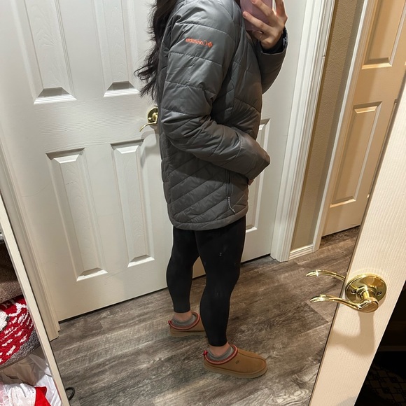 Columbia Grey Beavs Down Jacket - Picture 3 of 6
